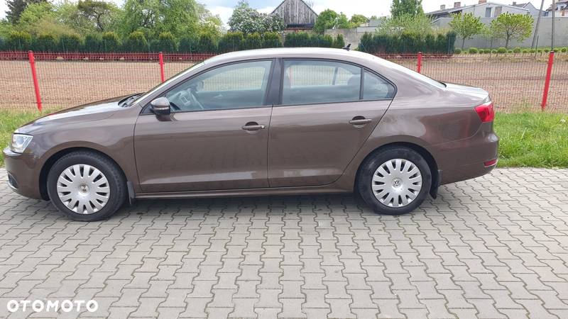 Volkswagen Jetta 1.6 TDI Comfortline - 1