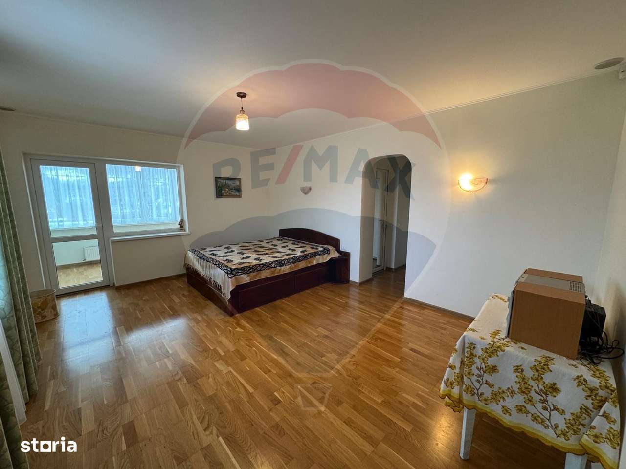 Casă / Vilă cu 6 camere de vânzare în zona Darmanesti-19