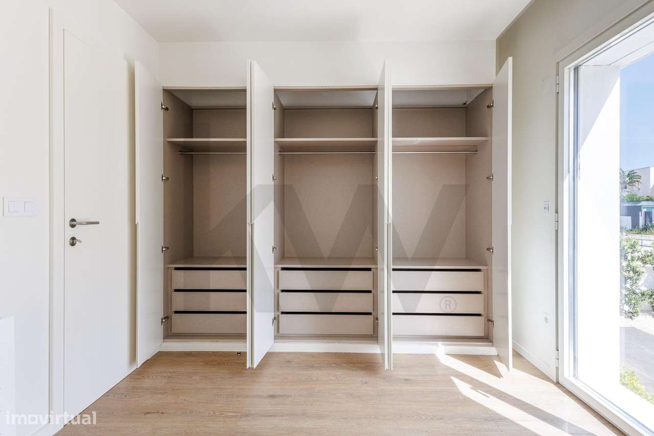 Entre serra e mar | Duplex T4 com terraços | Praia das Maçãs-22