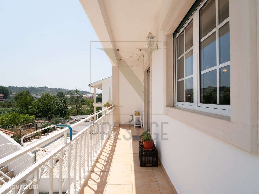 Moradia T3 + 1 em Eiras-8