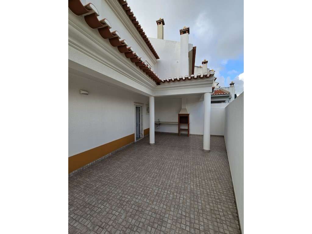 Moradia V3+1 - Ericeira - 323 m2-10