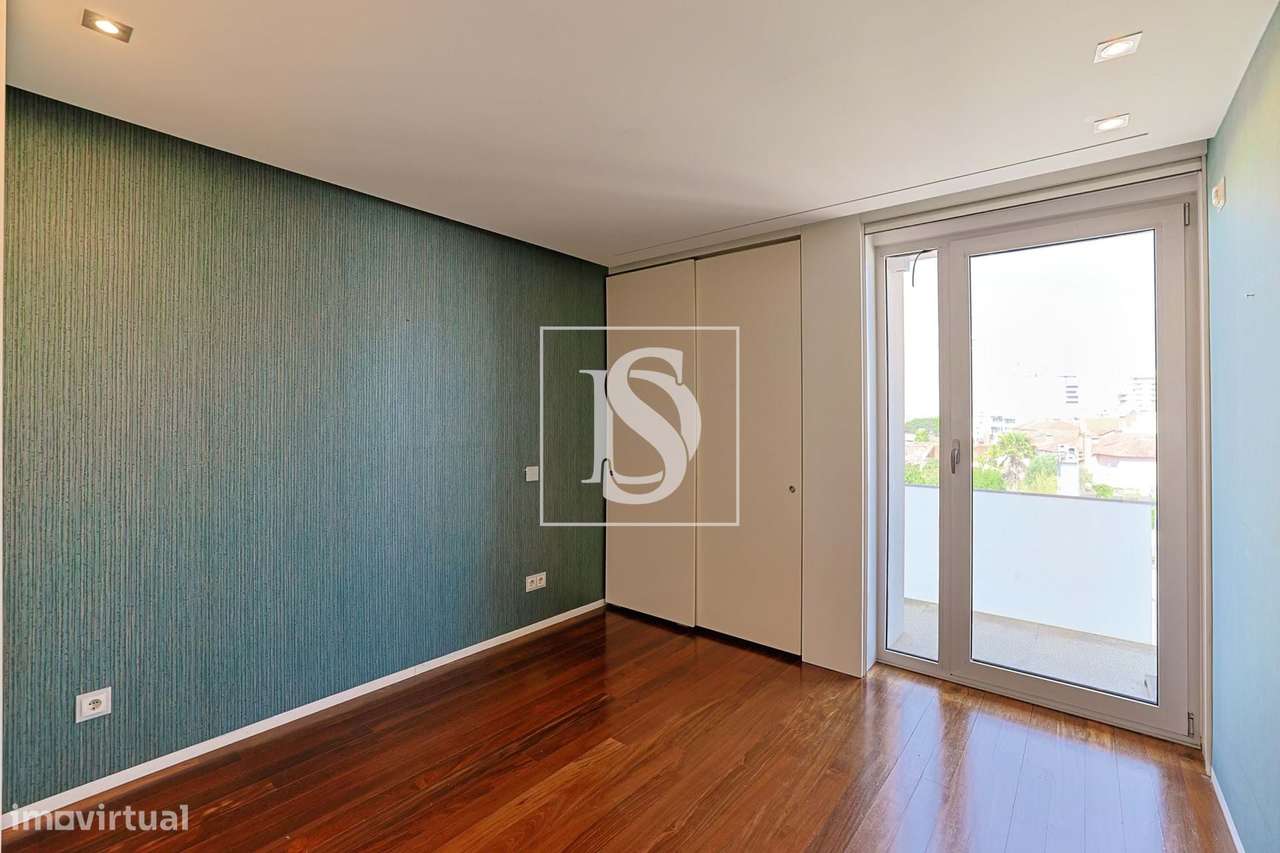 Apartamento c/ TERRAÇO no centro da cidade de BARCELOS!-24