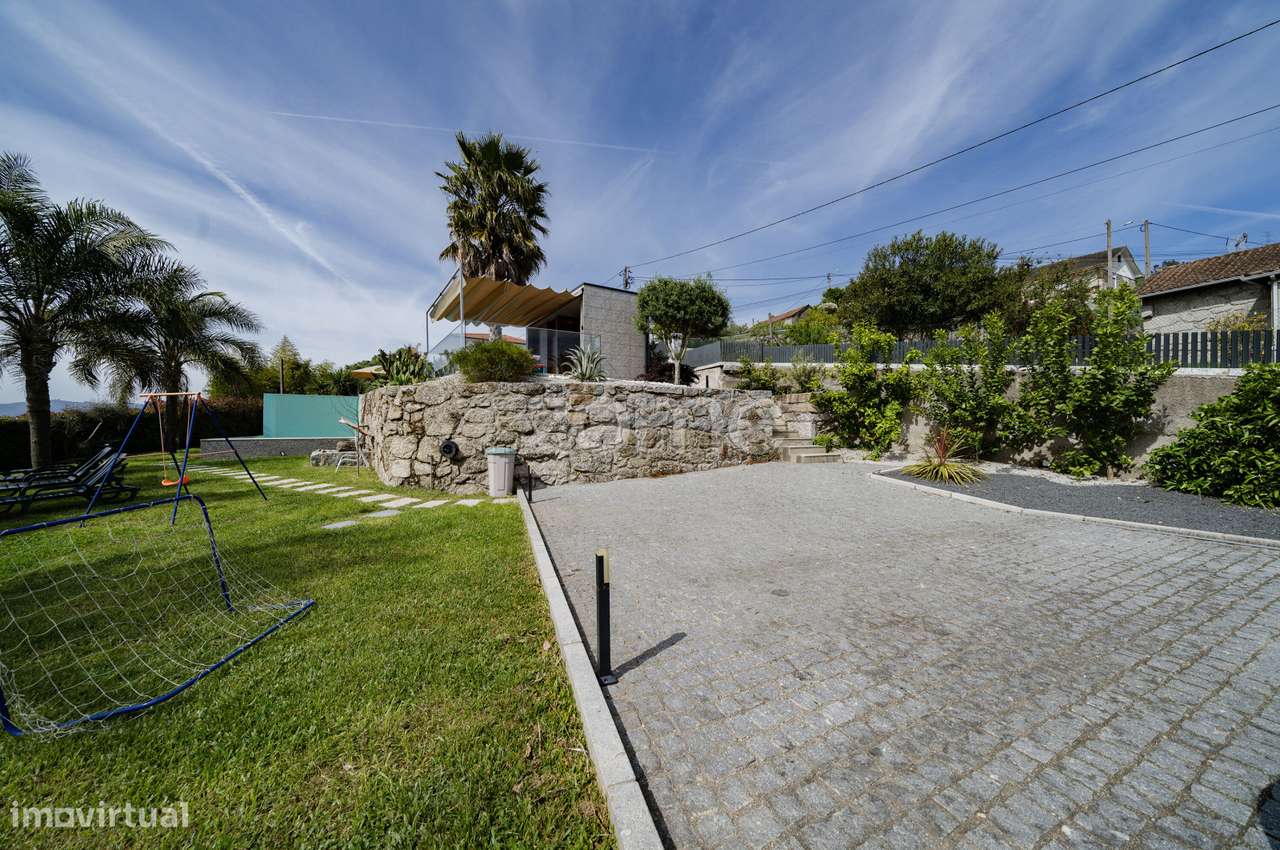 Moradia Individual T4 com piscina em Geraz do Minho, Póvoa de Lanho...-52