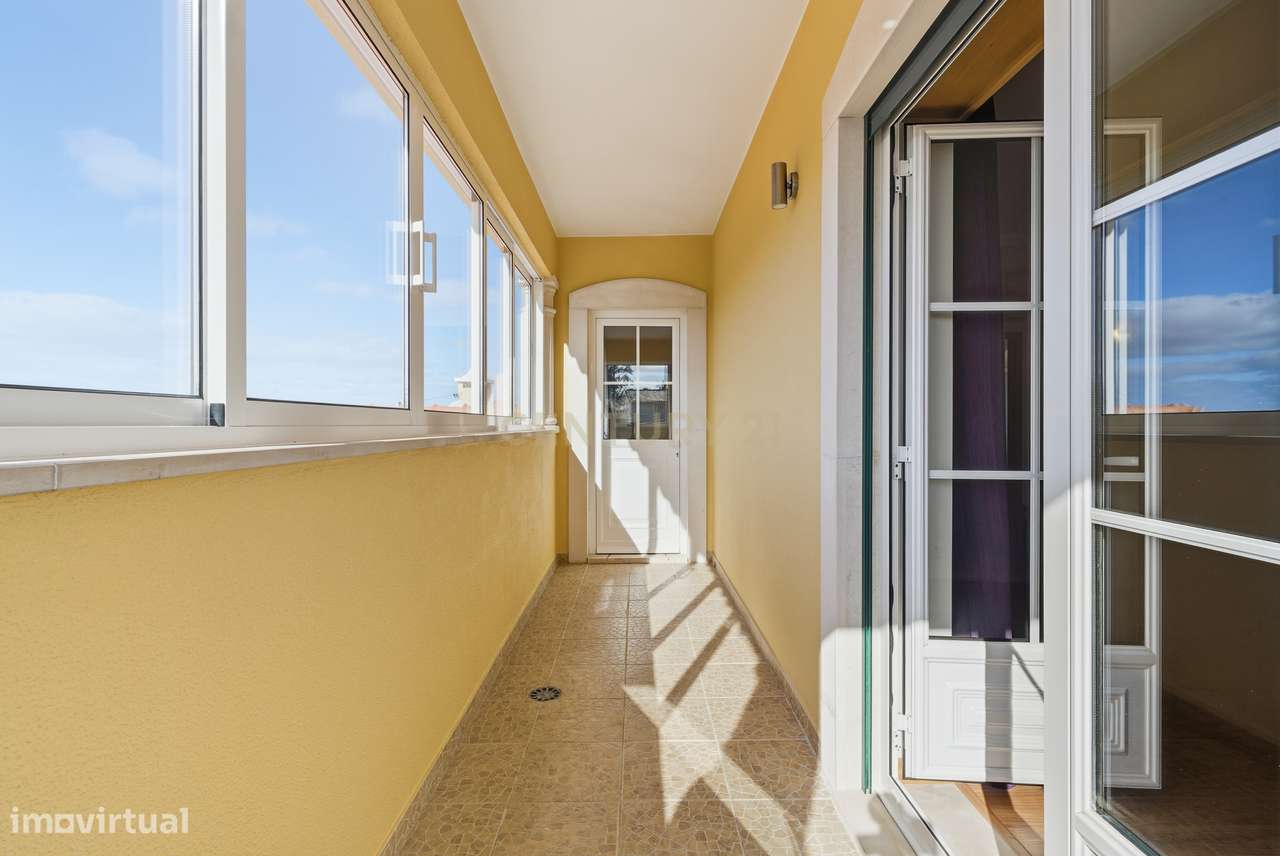 Moradia T5 com Garagem e Piscina em Miragaia, Lourinhã-37