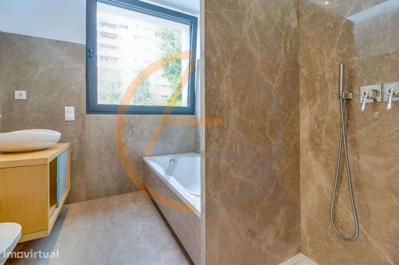 Moradia T4 Nova com Piscina | Foz do Douro-32