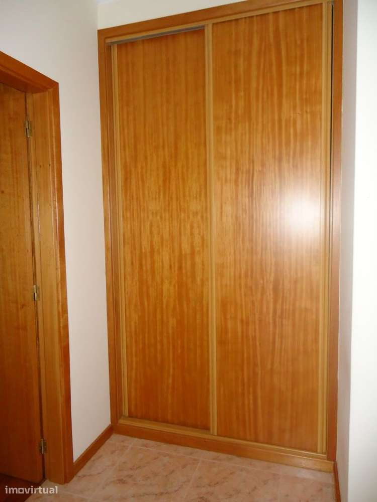 T2 com garagem fechada, em São João de Ver-9