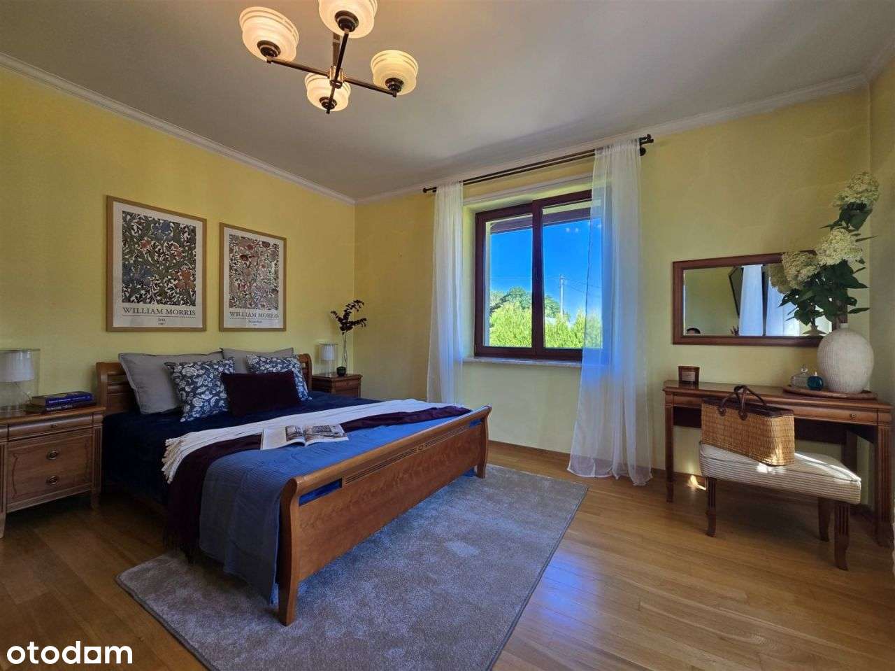 Siedliskowa rezydencja z dużym pięknym ogrodem-9