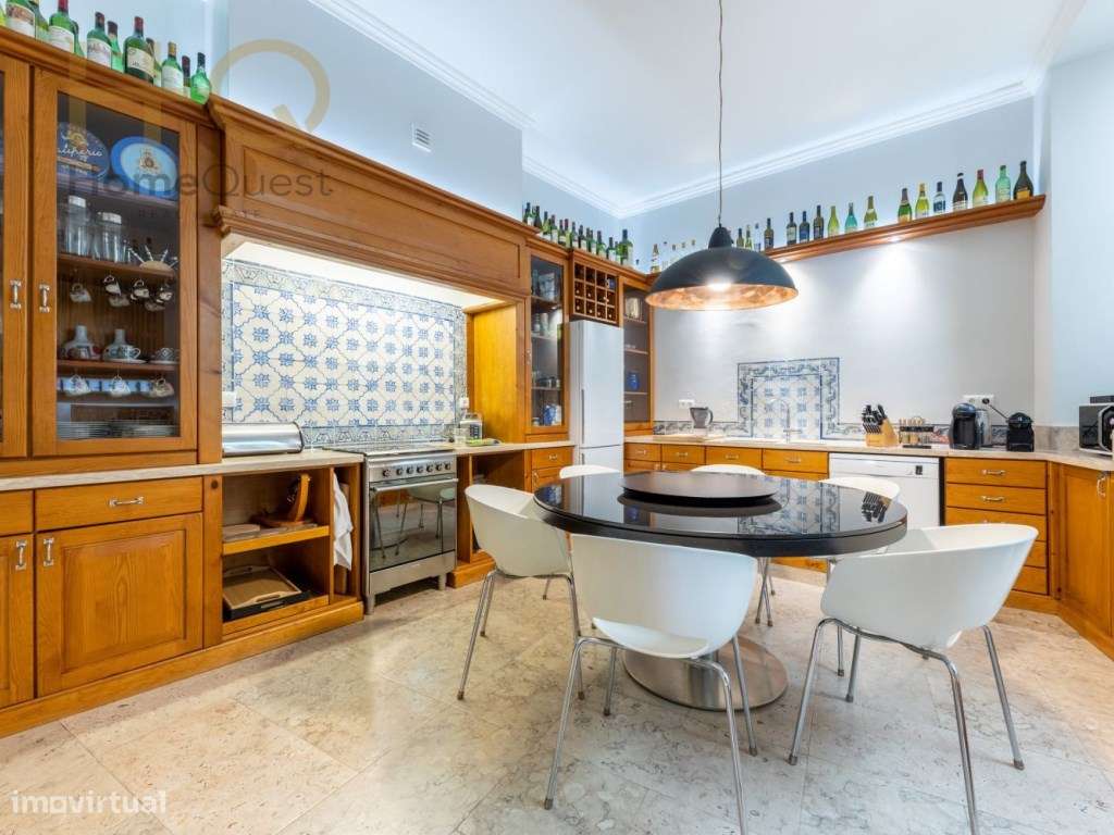 Apartamento T4 em Chiado-35