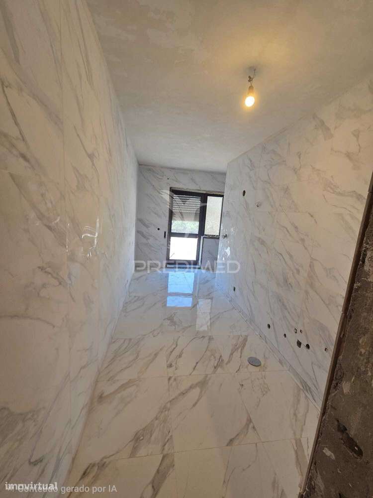 T2 Recuado em Vilar de Andorinho – Renovação Total com Terraços - Grande imagem: 4/25