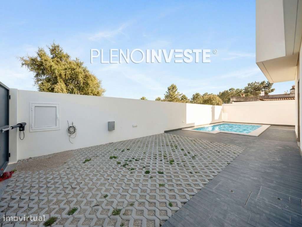 Moradia V3 com piscina Nova construção em Pinhal de Frades-31