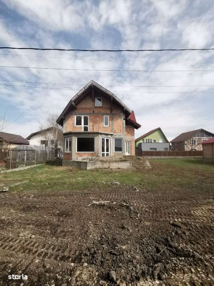 Casa la rosu in Harman - Imagine principală: 2/8