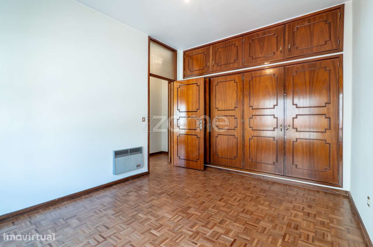 Apartamento T3+1 com Terraço 35m² – Ideal para Família ou Investime...-12