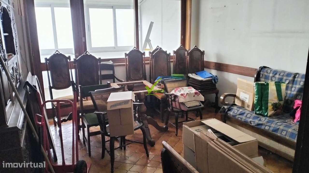 T. 3 a 50 metros da Praça do Almada - Grande imagem: 4/18