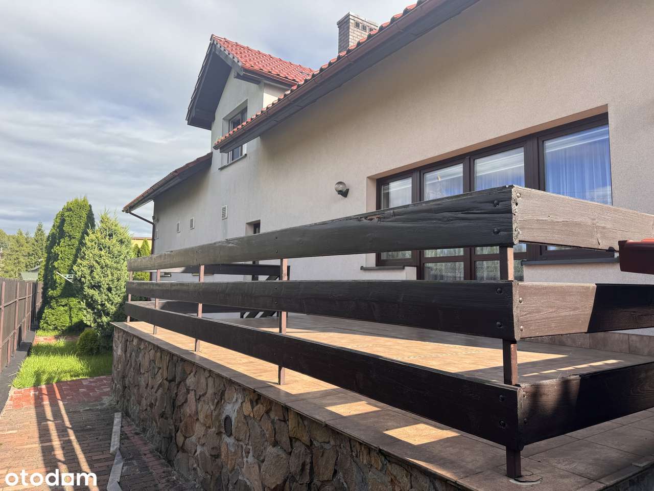 Wyjątkowa nieruchomość z częścią usługową-7