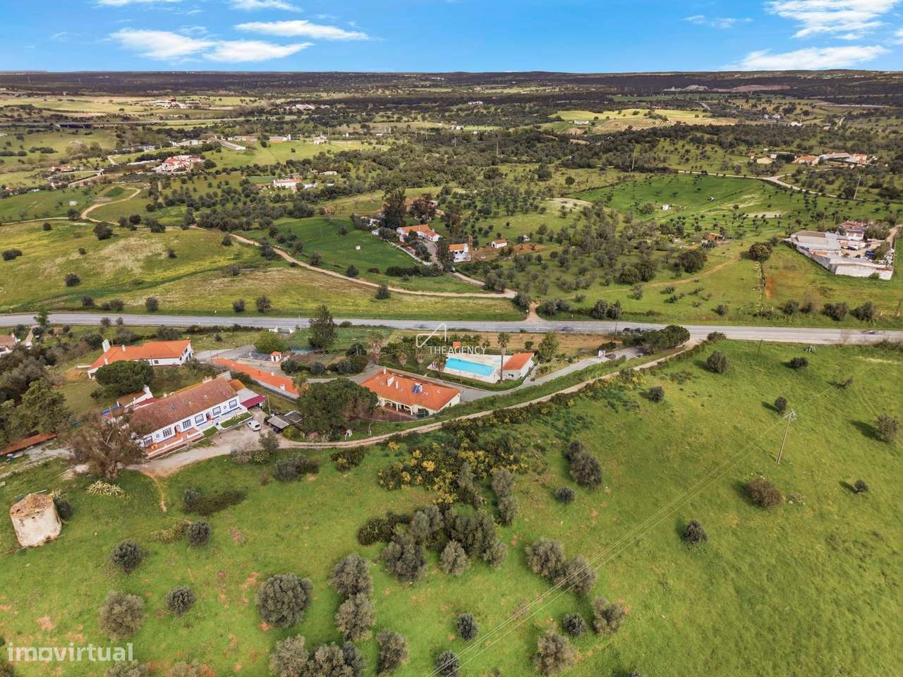 Moradia, 802 m², Nossa Senhora da Vila, Nossa Senhora do Bispo e Silveiras - Grande imagem: 5/32