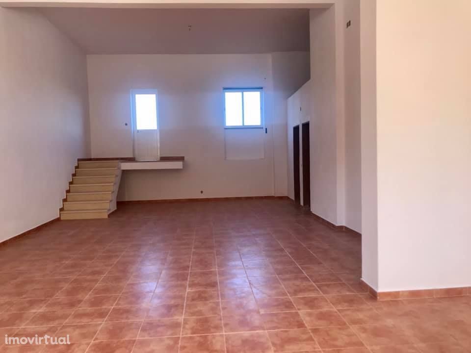 Loja, 205 m², Alto do Seixalinho, Santo André e Verderena