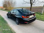 BMW Seria 3 330i - 12