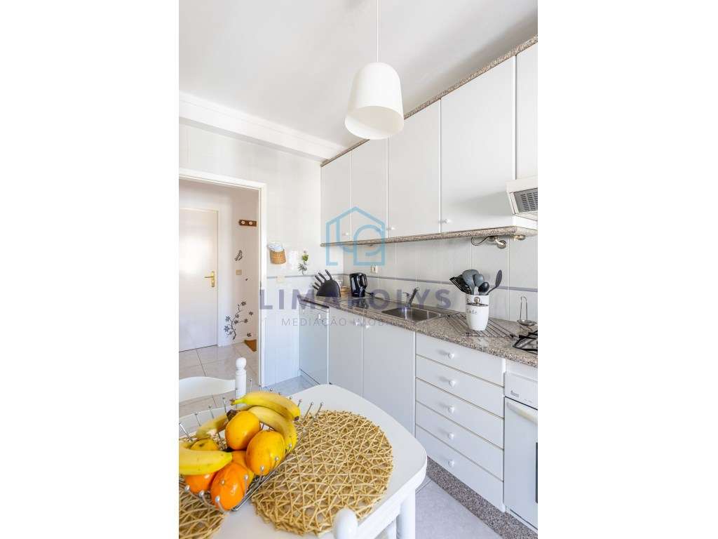 Bonito apartamento T1 com terraço privado-5