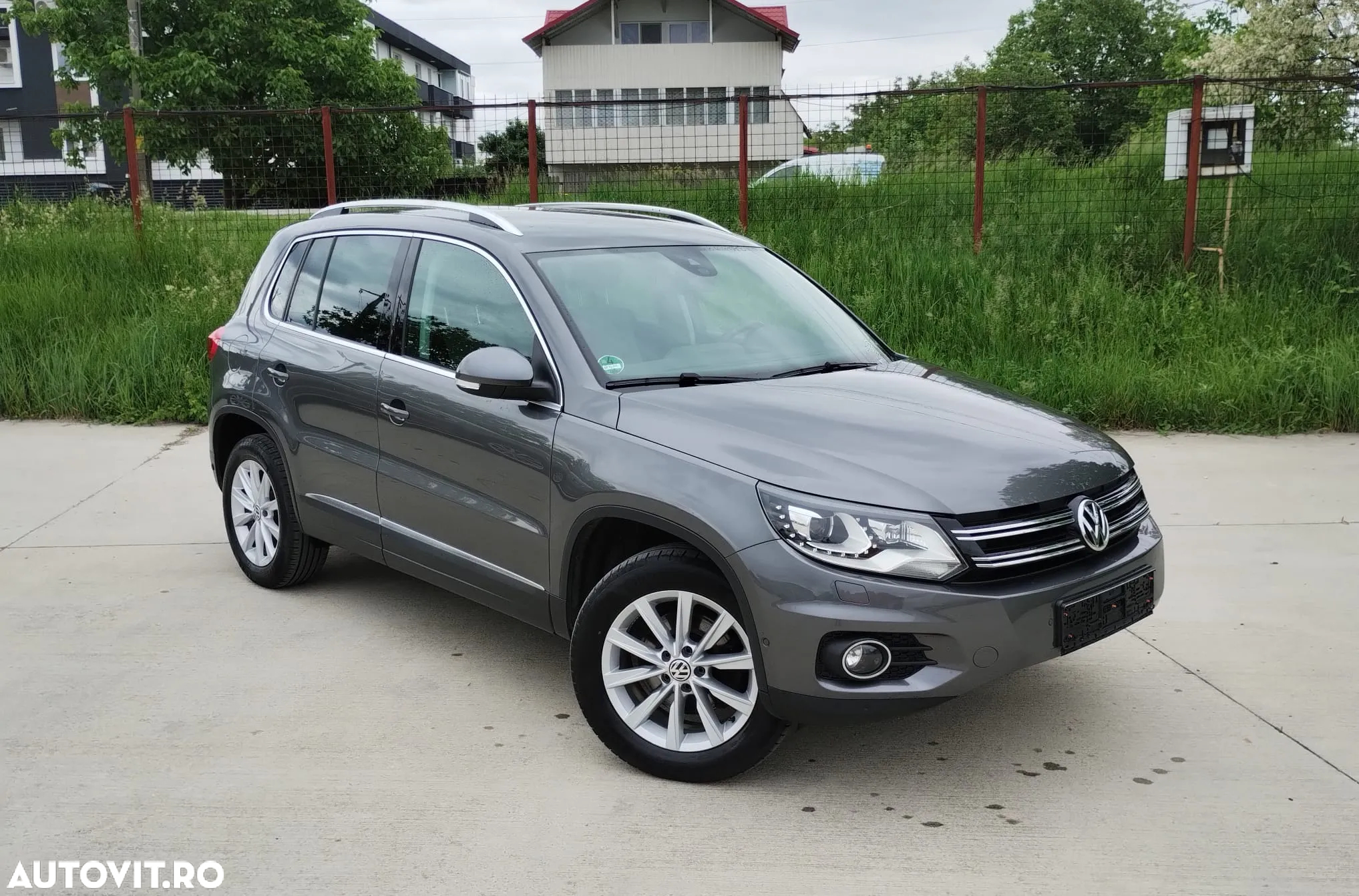 Volkswagen Tiguan 2.0 TDI 4Motion BMT Sport & Style - 3