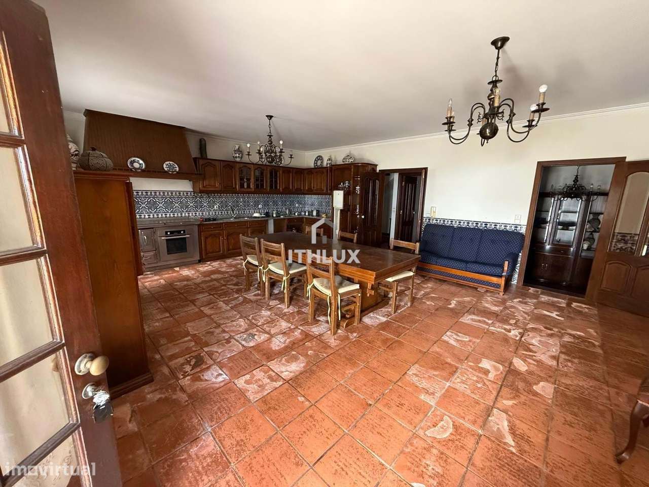 Moradia T5 com jardim espetacular em Esposende-11