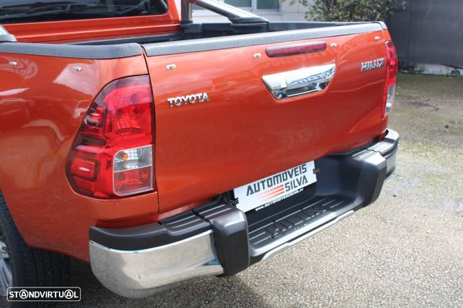 Toyota Hilux 2.4 D-4D 4WD Premium Edition - 16