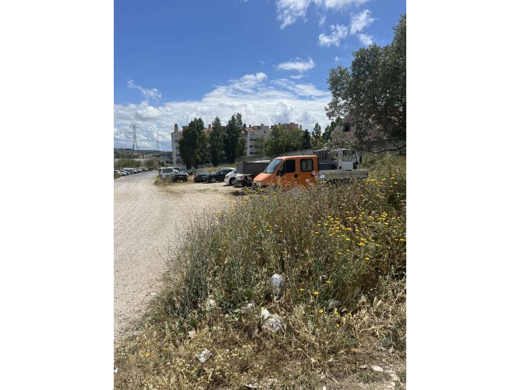 Excelente terreno urbano com 1.960 metros na zona industrial junto ... - Grande imagem: 2/4