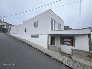 Moradia Isolada T3 Venda em Oliveira de Azeméis, Santiago de Riba-Ul,