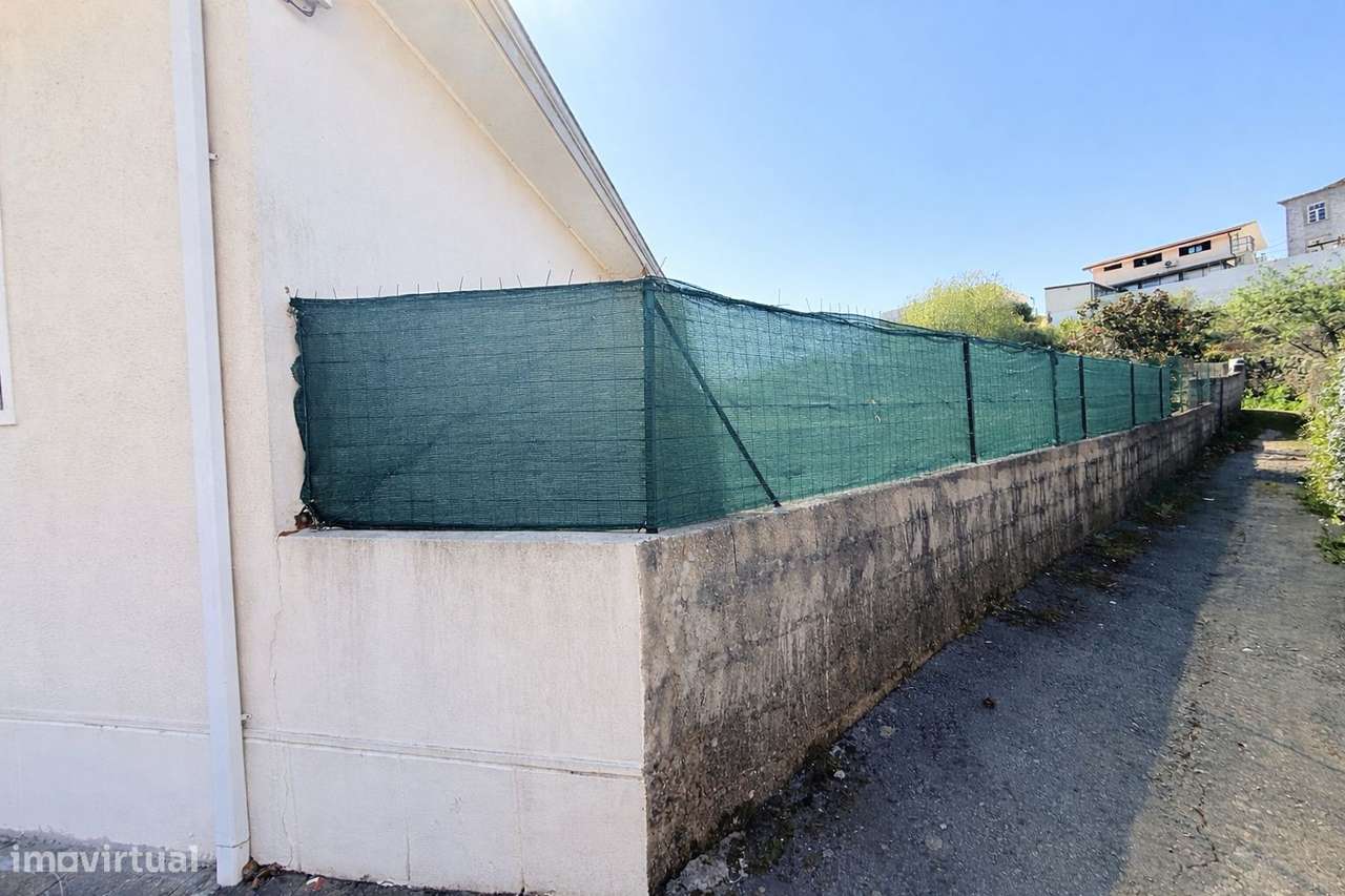 Moradia T3 | Box 2 Carros | Jardim | Exclusivo-28