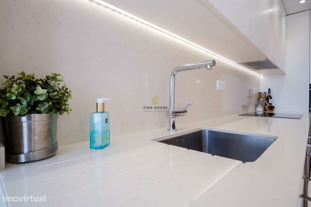 T2 com vista mar, garagem e arrecadação em Condomínio com piscina e ja-17