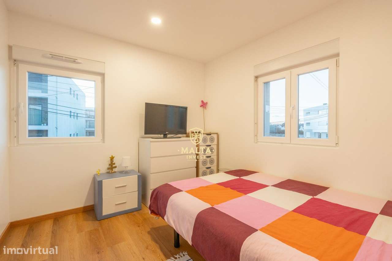 Moradia Bifamiliar com 3 Pisos no Centro de Fão – Esposende-19