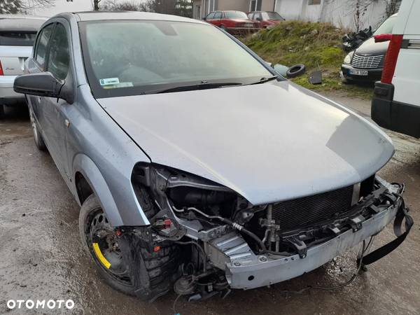 OPEL ASTRA H LAMPA LEWY  TYŁ LEWA TYLNA - 17