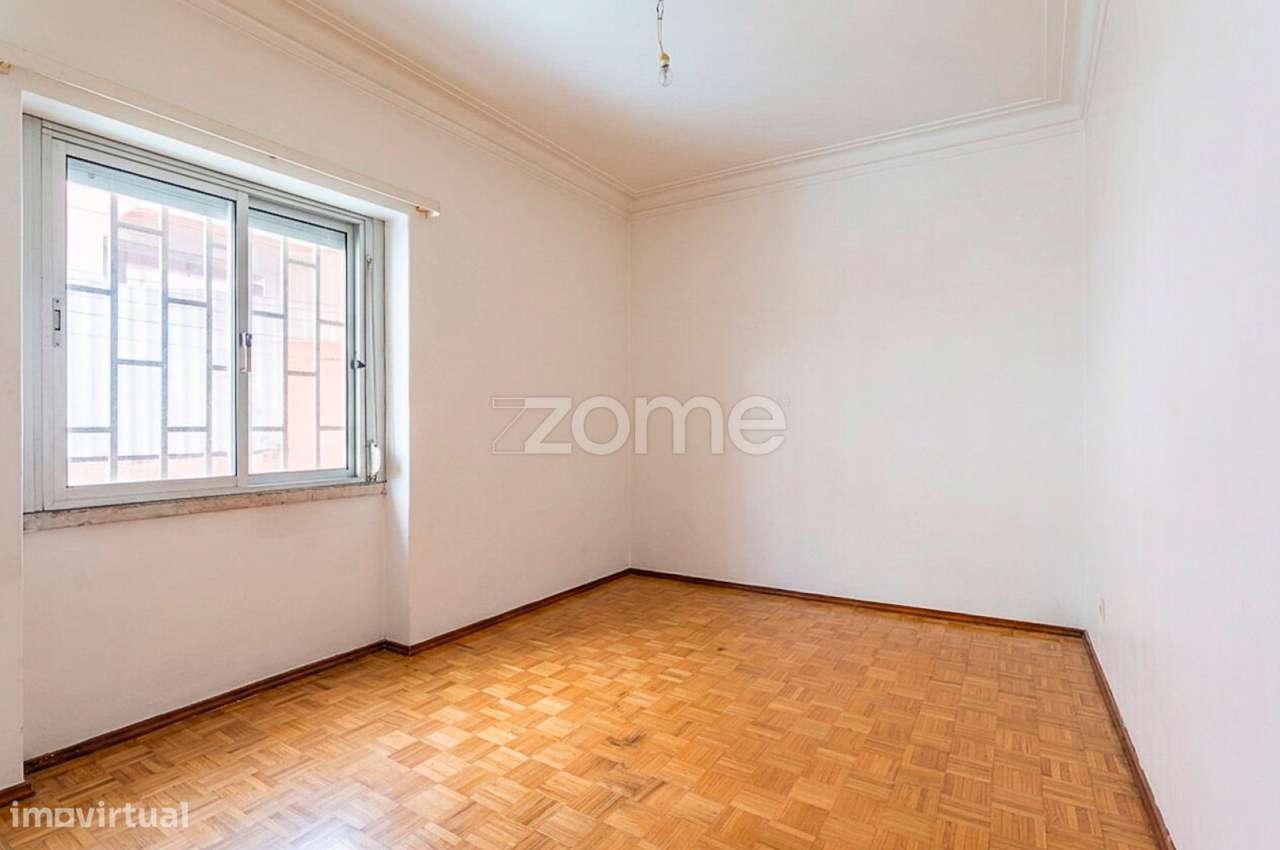 PRÉDIO COM POTENCIAL DE RENTABILIZAÇÃO | MINA DE ÁGUA – AMADORA-27
