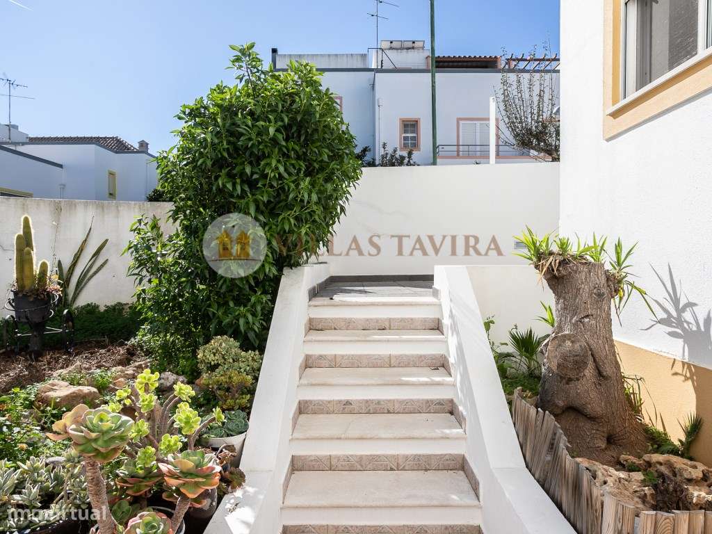 Moradia T4 - Com Vista Mar e Cidade - Topo- Urbanização Miramar-9