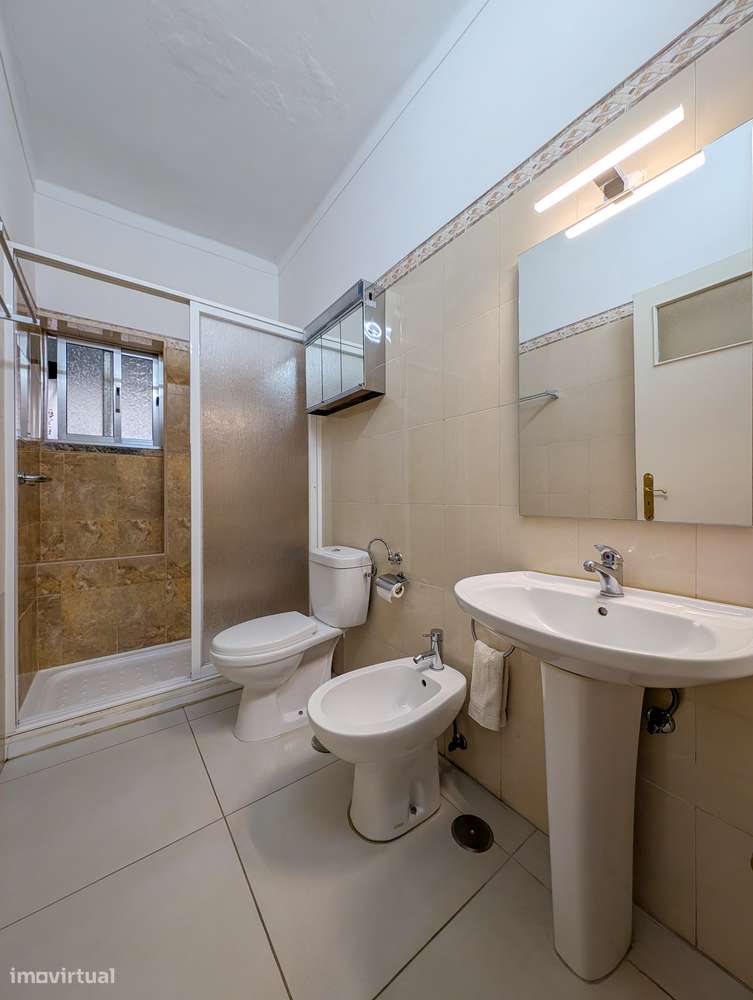 Apartamento T1 no Barreiro com boa localização-10