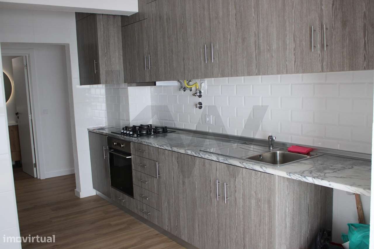 VENDE-SE APARTAMENTO T3 TOTALMENTE REMODELADO EM ÉVORA-13