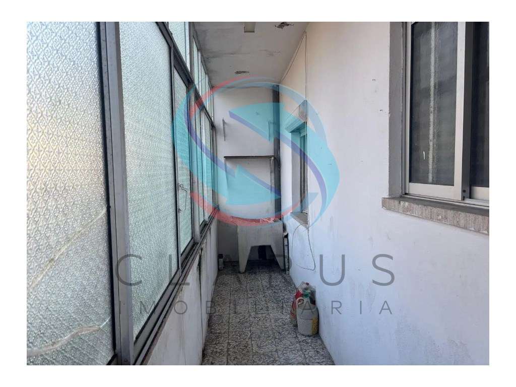 Apartamento T2 Remodelado Torre da Marinha - Grande imagem: 5/5