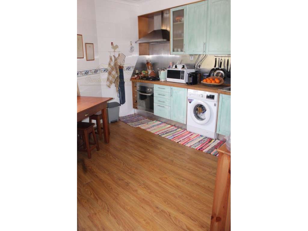 Apartamento T2 com garagem a 10min da praia-12