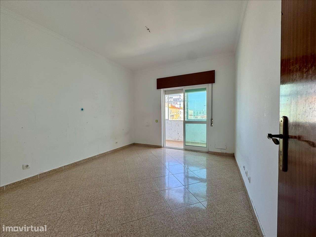 Apartamento T3 com amplo terraço no centro de Setúbal - Grande imagem: 3/23