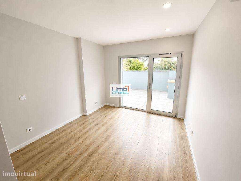 Apartamento T2 - com terraço e garagem privativa-5