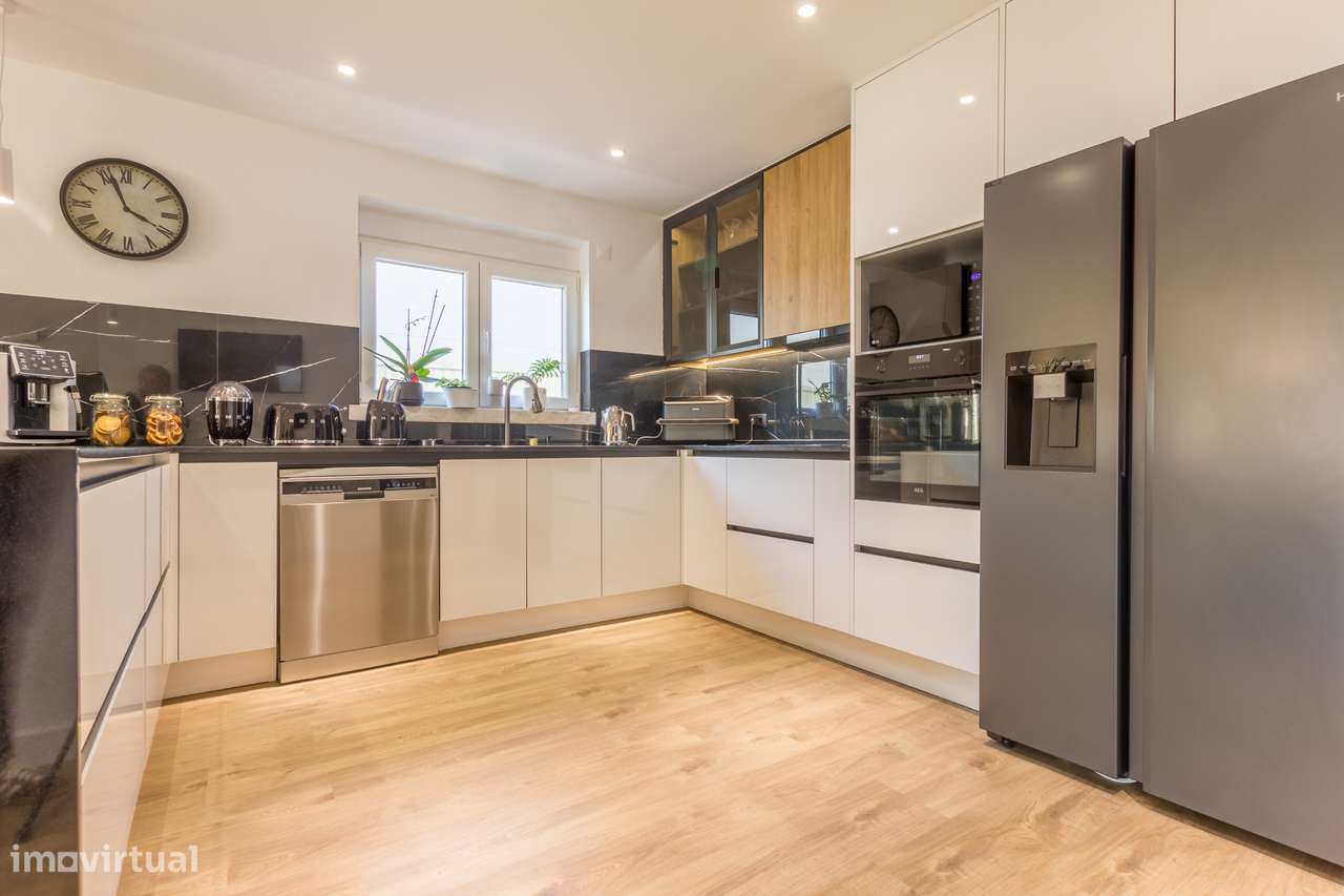 Moradia Isolada T3+ 2 a 5 minutos da Baia do Seixal-8