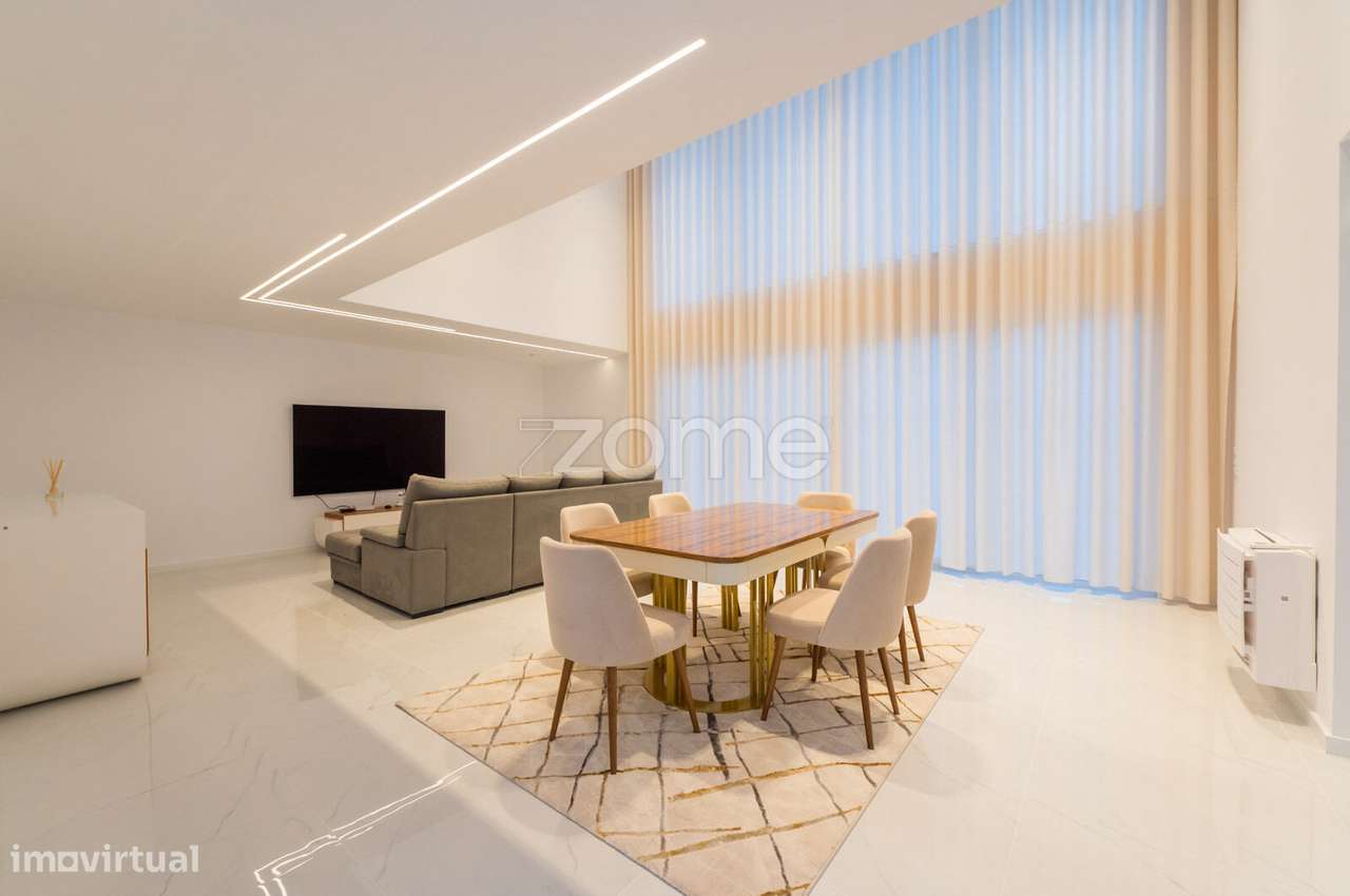 Moradia T4 com psicina-12