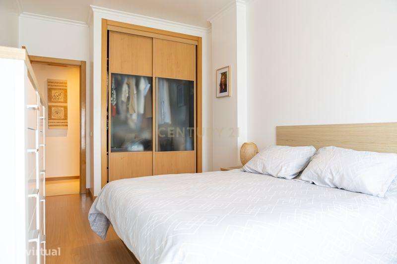 Apartamento T2 com elevador, lugar de estacionamento e arrecadação na-9