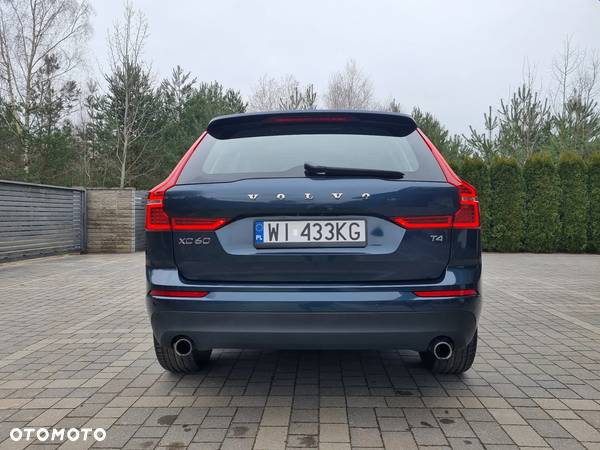 Volvo XC 60 T4 Momentum - 12