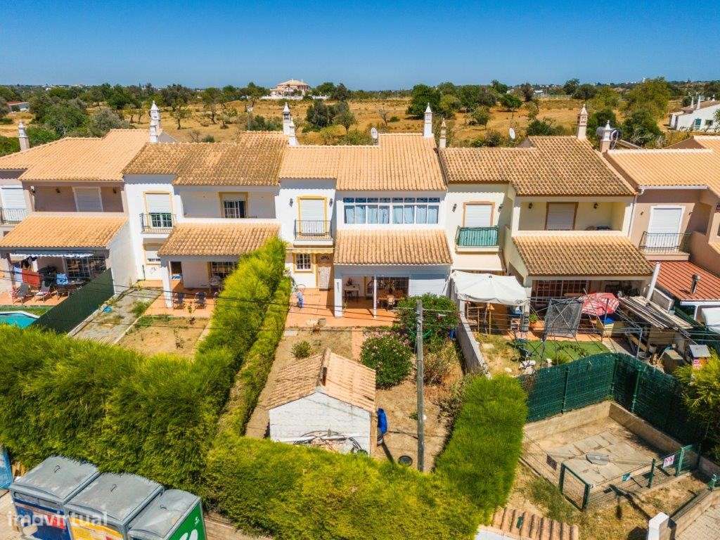 Moradia geminada V4 - Vale de Parra - Albufeira - Grande imagem: 4/36