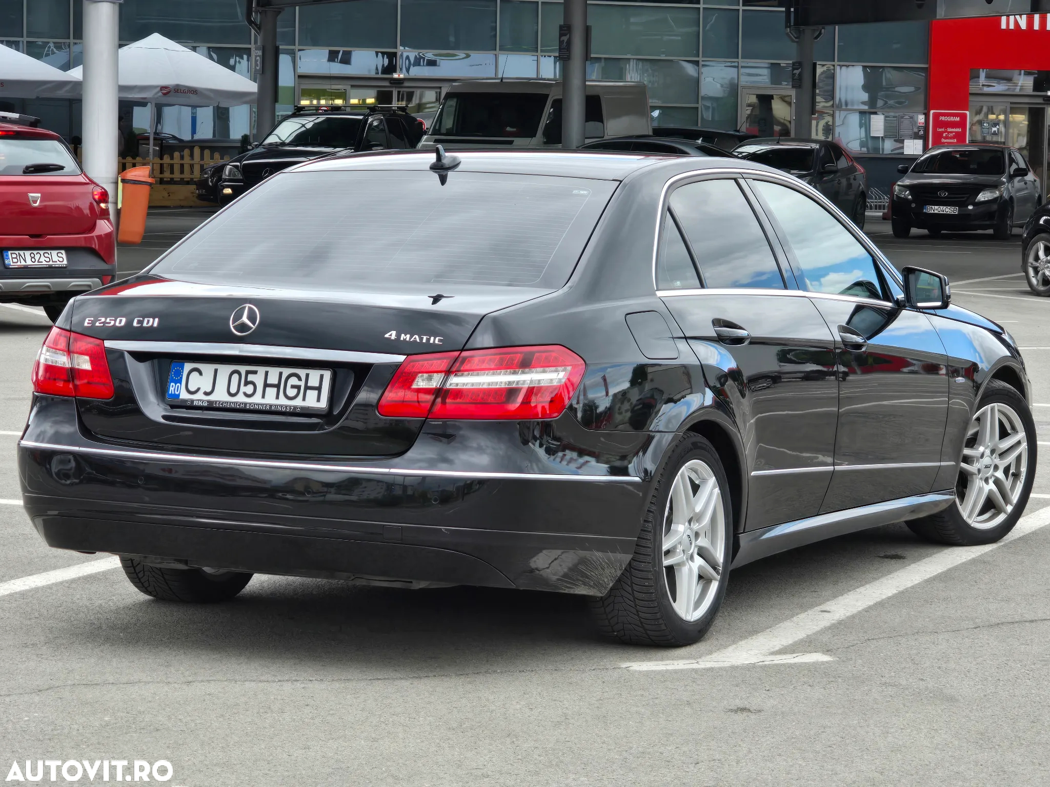 Mercedes-Benz E 250 BlueTEC 4Matic 7G-TRONIC - 4