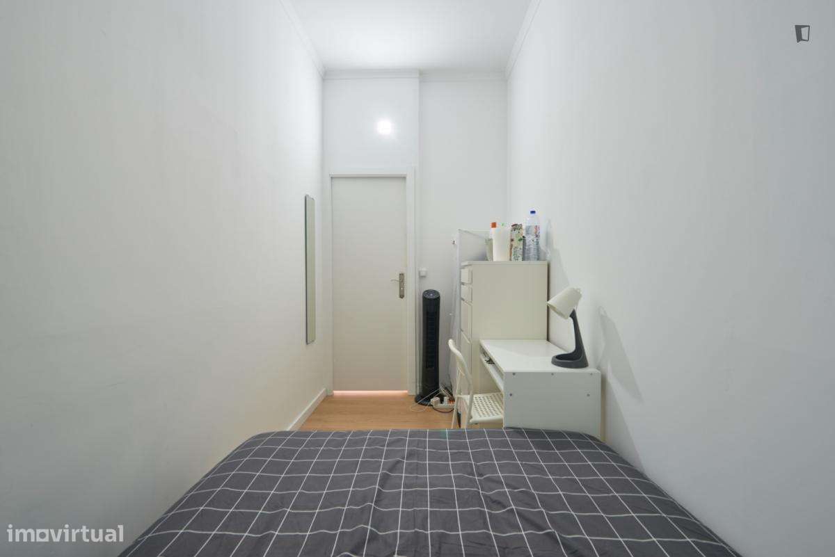 Quarto - localizado em Entrecampos Lisbon - Grande imagem: 4/9