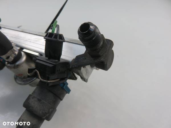 LISTWA WTRYSKOWA VOLVO V70 I 2.4 1389563 0280160554 B - 4