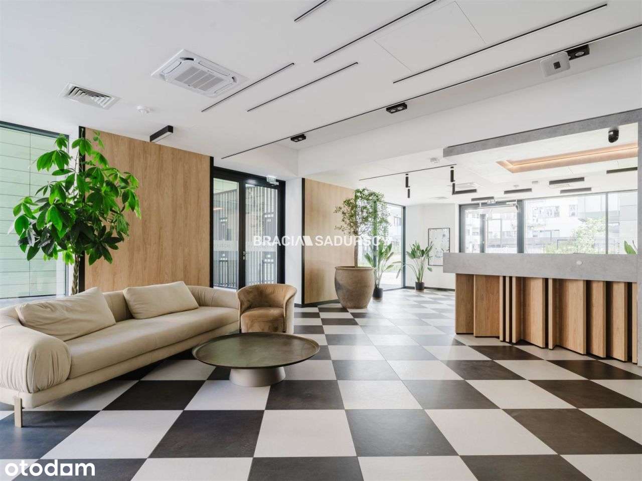 2 Pok Ok 35,4 M2 Blisko Centrum Z Dużym Balkonem-3