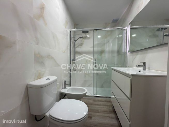 T2+1 Renovado c/ Garagem Box em Valadares-19
