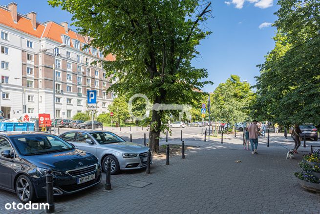 Lokal z witryną | Przy kultowym Placu Zbawiciela-6